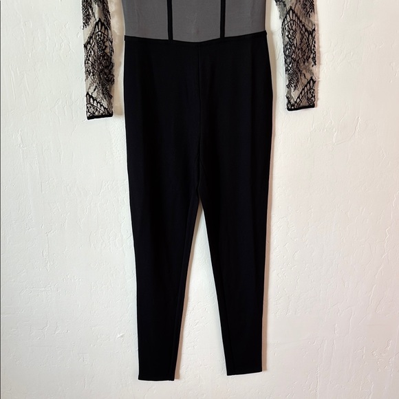 FINAL! NWOT! VENUS Black and Cream Jumpsuit with Elegant Design - Picture 3 of 7